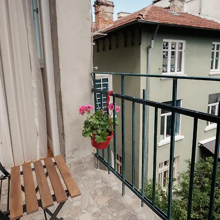 Apartmán Brand New 2 Bdr Luxury In Centre *
