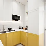 Brand New 2 Bdr Luxury In Centre Appartamento