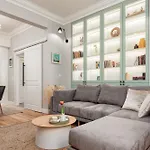 Brand New 2 Bdr Luxury In Centre *