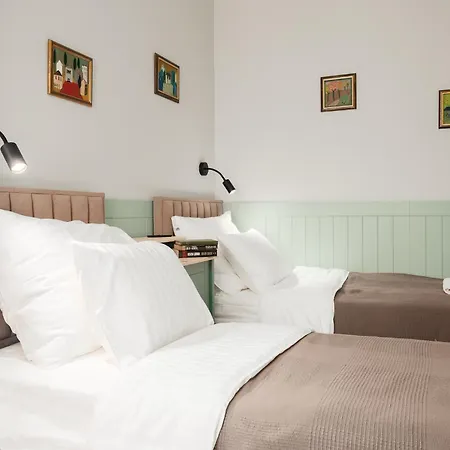 Brand New 2 Bdr Luxury In Centre Sófia