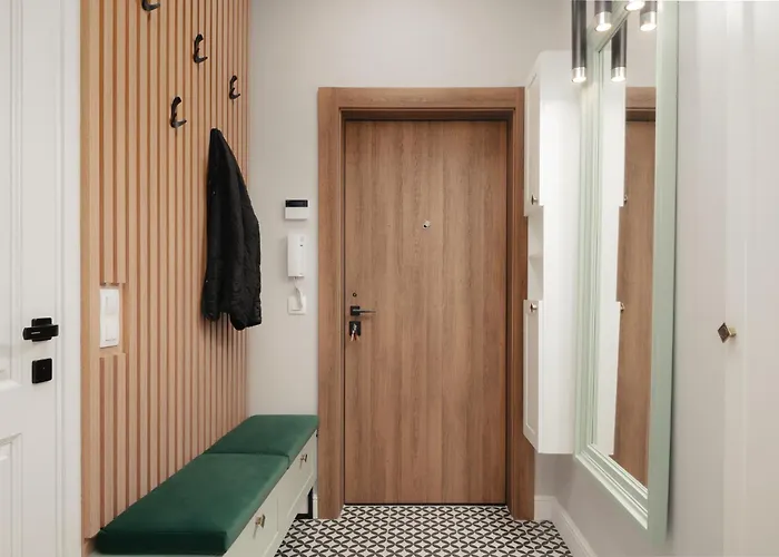 Brand New 2 Bdr Luxury In Centre Апартаменты