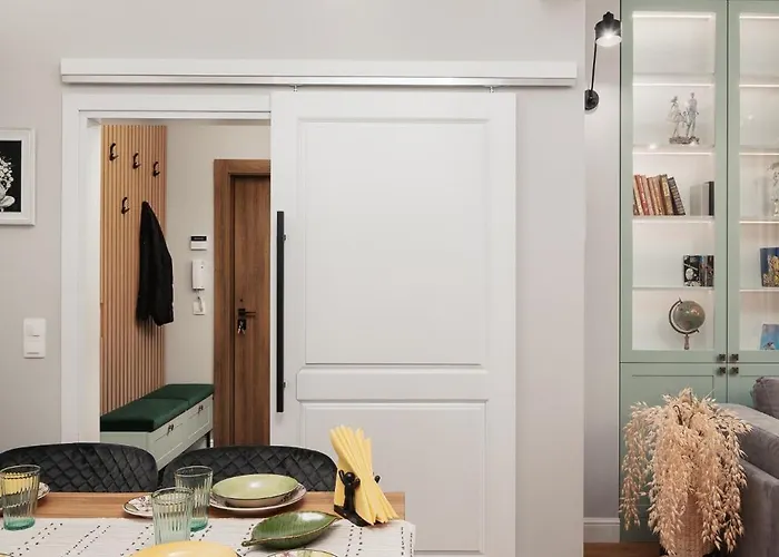 Brand New 2 Bdr Luxury In Centre