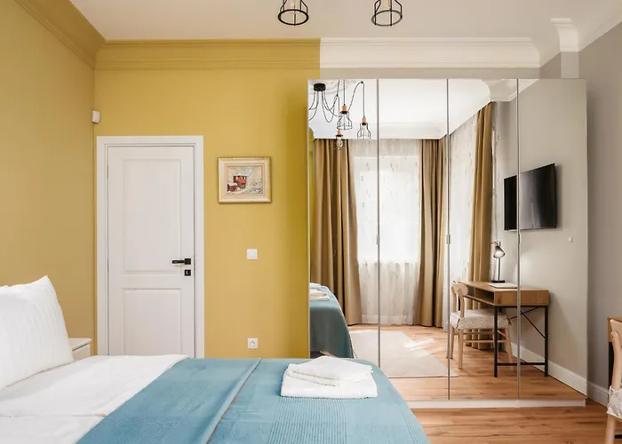 Brand New 2 Bdr Luxury In Centre