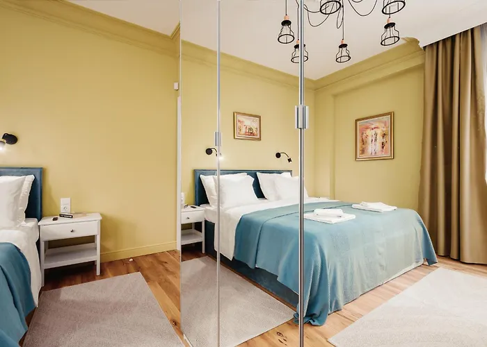 Апартаменты Brand New 2 Bdr Luxury In Centre