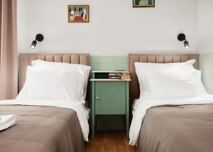 Brand New 2 Bdr Luxury In Centre Апартаменты