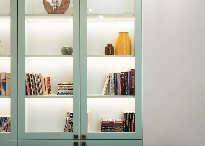 Apartment Brand New 2 Bdr Luxury In Centre